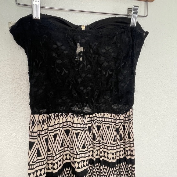 ✨ Windsor Lovely Day Geometric Lace Strapless Maxi Dress Black/Beige Size Small - Picture 3 of 4